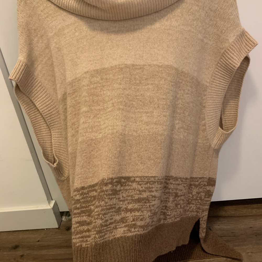Sweater - Picture 2 of 4